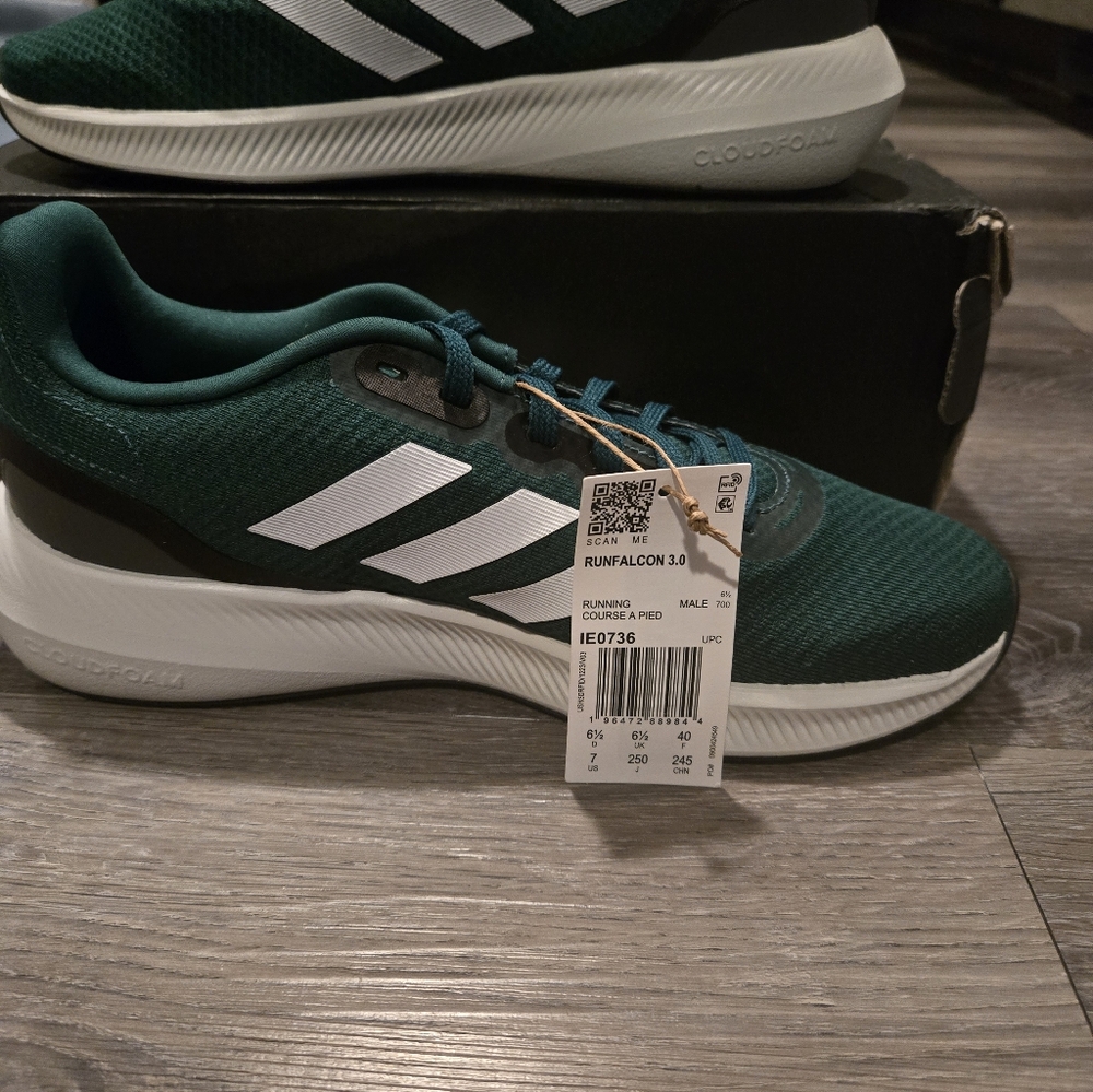 Adidas RUN Falcon Size 7 Brand New - Picture 3 of 7